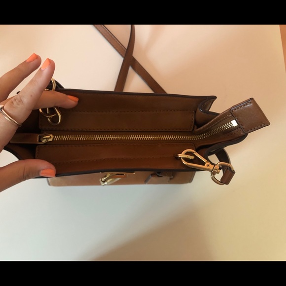 ❌SOLD❌ AUTHENTIC MICHAEL KORS LEATHER CROSSBODY 👜 - Picture 8 of 8